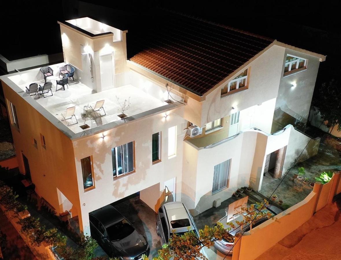 Id Apartments Tivat Eksteriør billede