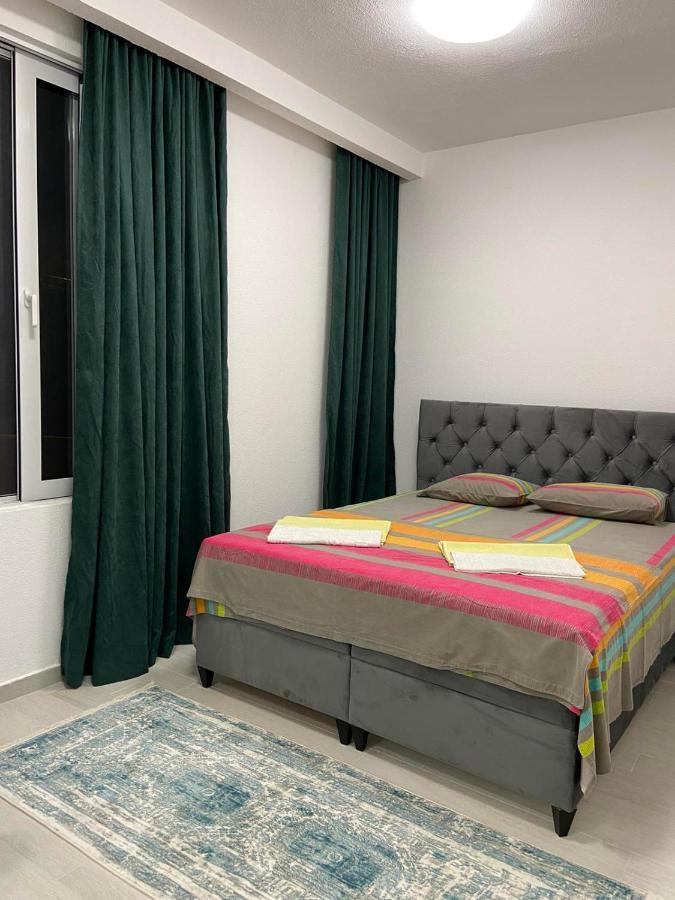 Id Apartments Tivat Eksteriør billede