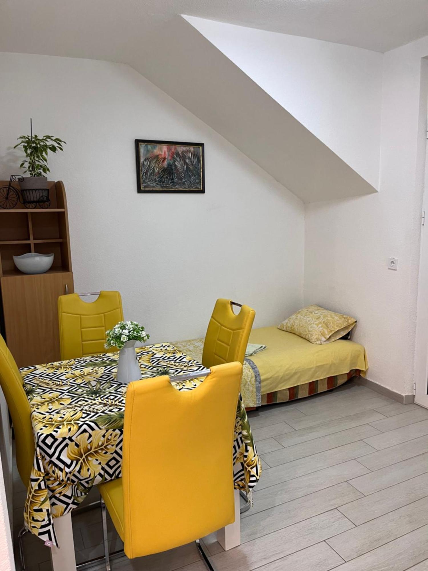 Id Apartments Tivat Eksteriør billede