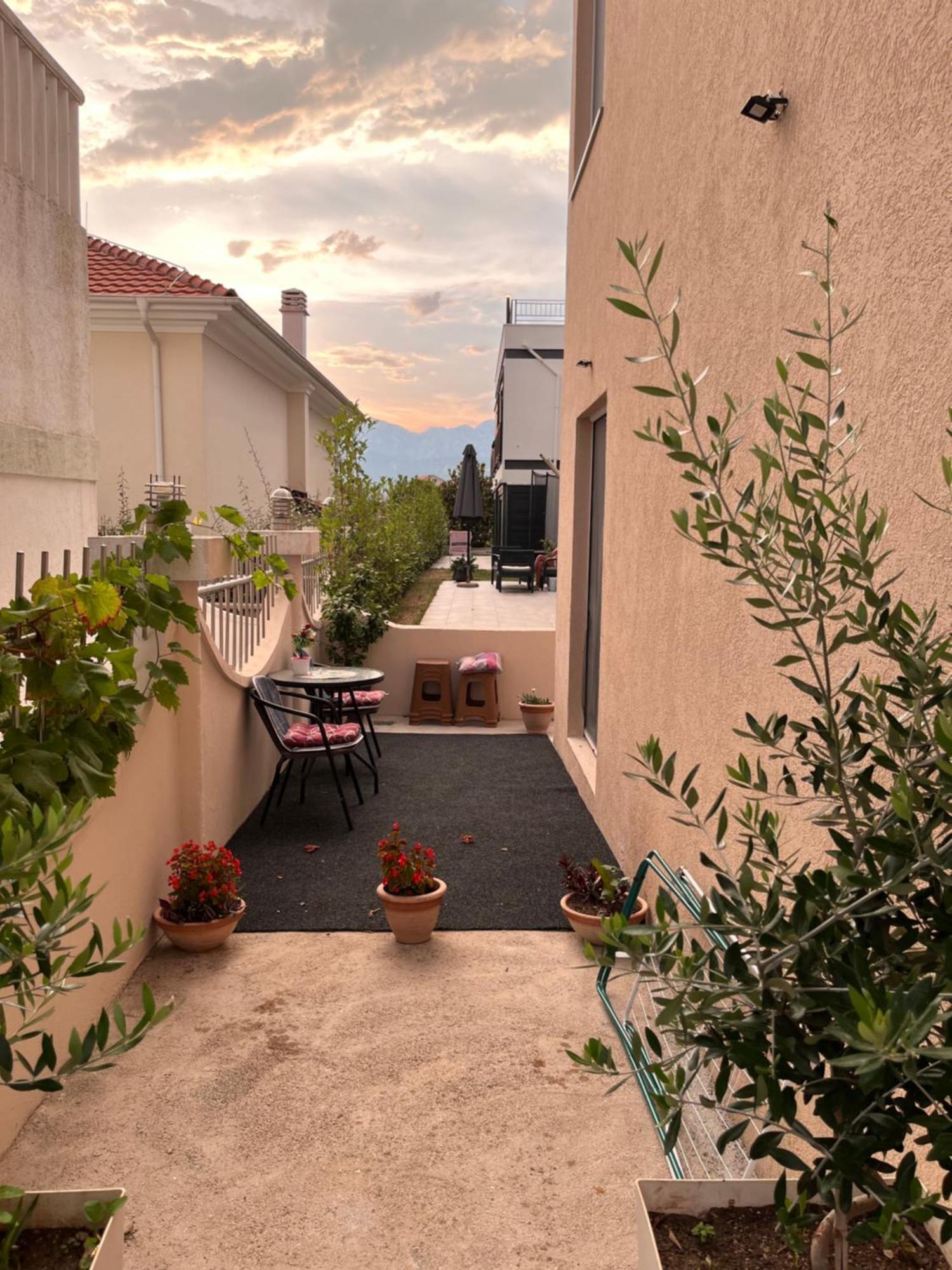 Id Apartments Tivat Eksteriør billede