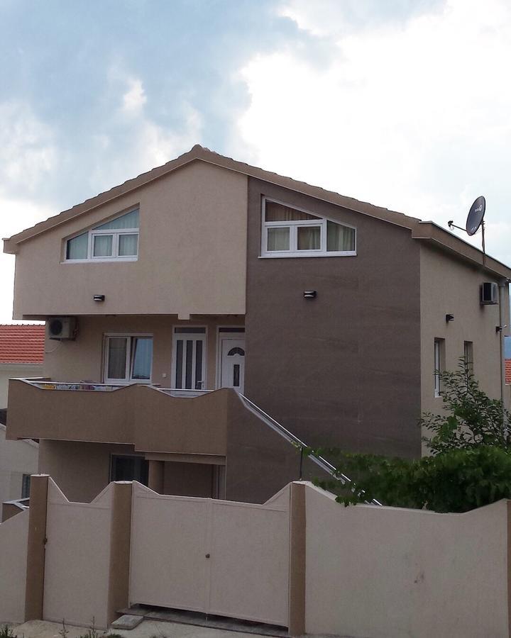 Id Apartments Tivat Eksteriør billede