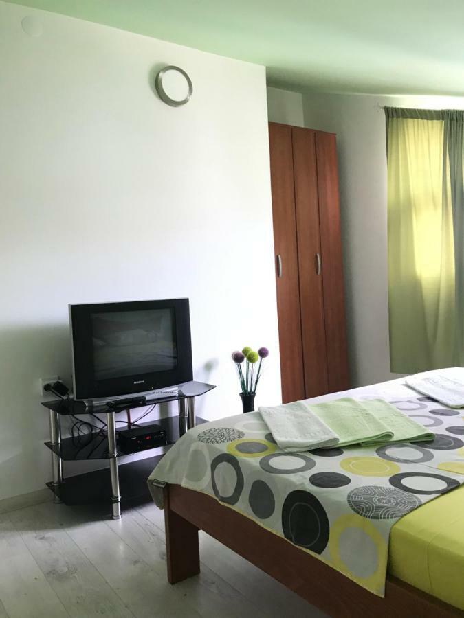 Id Apartments Tivat Eksteriør billede
