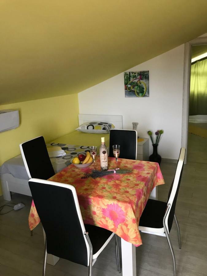 Id Apartments Tivat Eksteriør billede