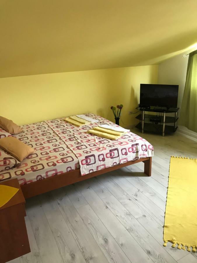 Id Apartments Tivat Eksteriør billede
