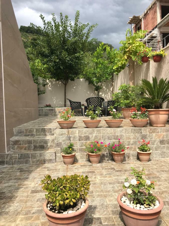 Id Apartments Tivat Eksteriør billede